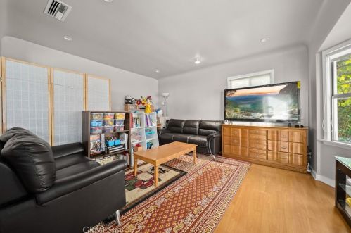 9908 Howland Dr, Temple City CA  91780-3235 exterior