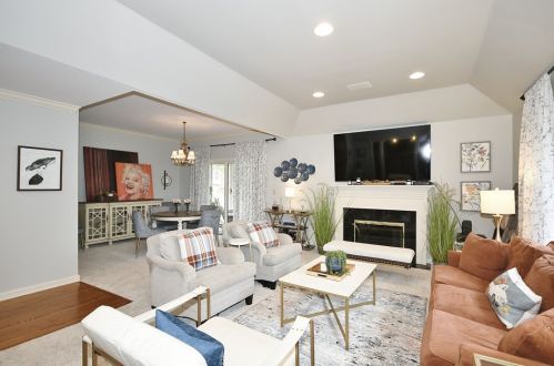 1005 Lakemont Dr, Bridgeville PA  15017-1262 exterior