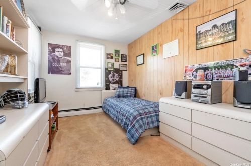 8 Acorn Rd, East Rockaway NY  11518-2103 exterior