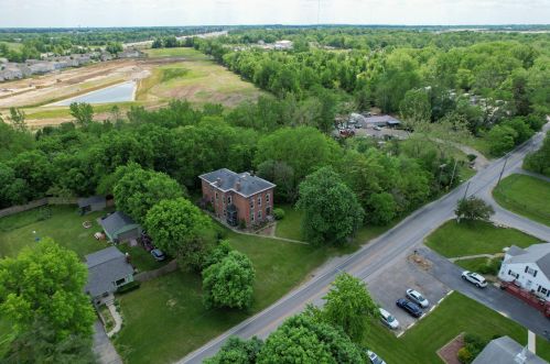 1571 Dyer Rd, Darbydale OH  43123-9738 exterior