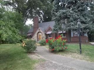 527 30th St, Canton, OH 44709-3109