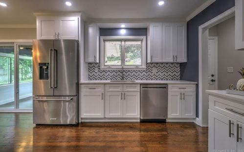 65 Ridgebrook Dr, Bridgeport CT  06606-1925 exterior