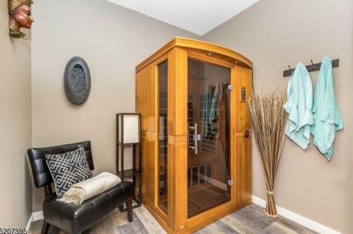 163 Hillcrest Dr, Parsippany NJ  07834-1413 exterior