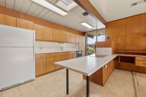 5041 Elsinore Ave, Orange CA  92869-1223 exterior