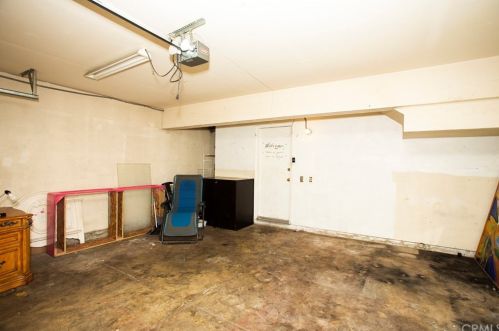 190 Racquet Club Dr, Compton CA  90220-3191 exterior