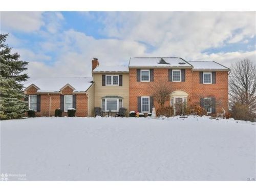5622 Snowdrift Rd, Orefield, PA 18069-8912