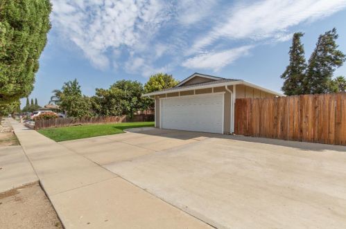 244 San Antonio Dr, Greenfield, CA 93927-5421