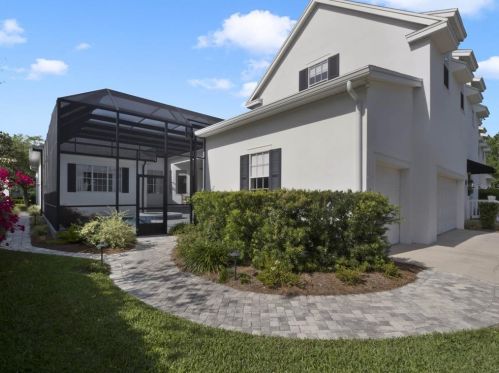 1070 Nash Dr, Kissimmee FL  34747-4319 exterior