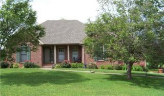 909 Glenraven Dr, Clarksville, TN 37043-8298