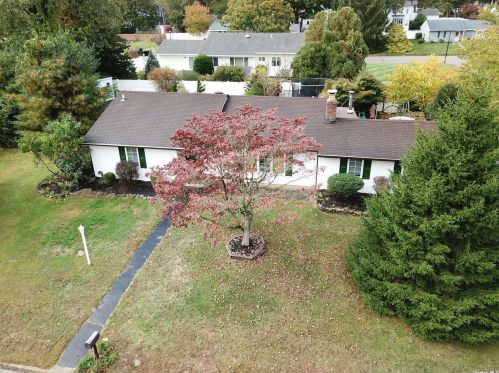 12 Hawthorne St, Mount Sinai NY  11766-2908 exterior