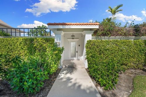 463 10th Ave, Naples FL  34120-2081 exterior