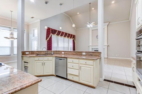 619 Killarney, Richardson TX 75081-5156 exterior