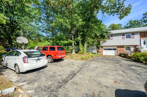 271 Joe Parker Rd, Lakewood NJ  08701-3819 exterior