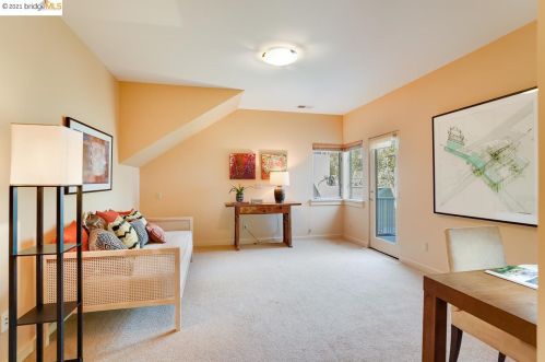 13349 Campus Dr, Oakland CA  94619-3709 exterior