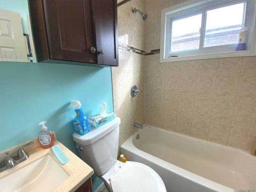 168 Washington Ave, Wheatley Heights NY  11798-2020 exterior