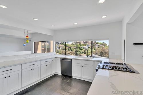 7949 Pasadena Ave, La Mesa CA  91941-7878 exterior