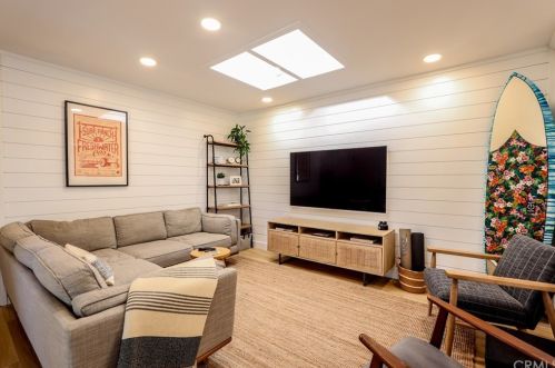 116 Orchard, Irvine CA  92618-4560 exterior