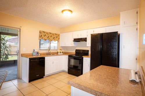 918 Buttercup Dr, Lakeland FL  33801-7501 exterior