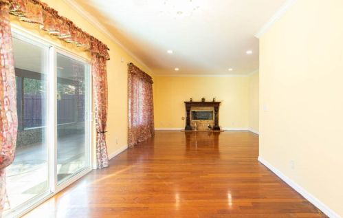 15728 Leadwell St, Van Nuys CA 91406-2537 exterior