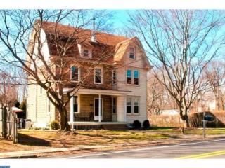 932 Neshaminy St, Langhorne, PA 19047-5563