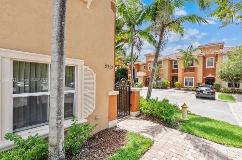 2791 120th Ter, Hollywood, FL 33025-0727
