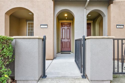 652 Almaden Walk Loop, San Jose, CA 95125-1957