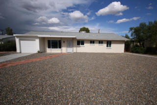 6001 Sylvane St, Tucson, AZ 85711-6043