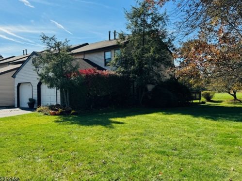 154 Locust Ct, Flemington NJ  08822-2001 exterior