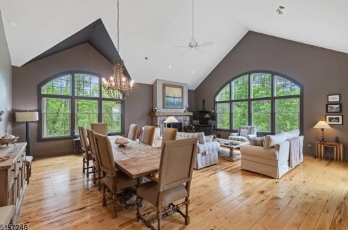 37 Van Lieus Rd, East Amwell Township NJ  08551-1314 exterior