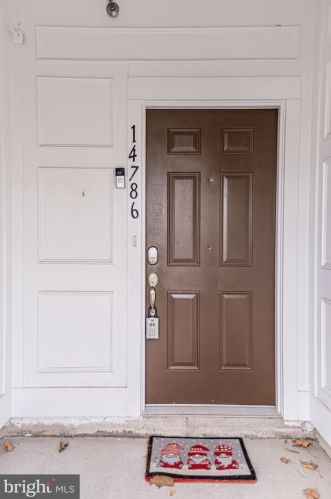 14786 Potomac Branch Dr, Woodbridge VA  22191-4056 exterior