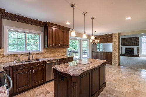 8235 Woodcreek Dr, Florence KY  41042-9119 exterior