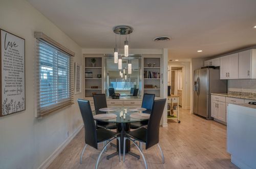 70 Santa Monica St, Palm Springs CA  92264-5257 exterior