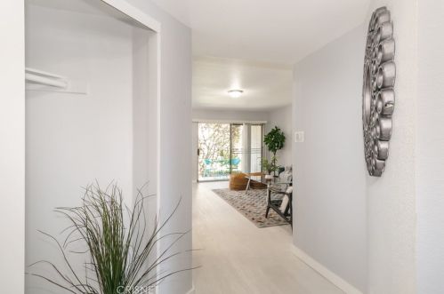 1766 Sinaloa Rd, Simi Valley, CA 93065-3074