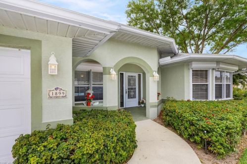 1899 Piccadilly Circus, Naples FL  34112-3689 exterior