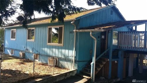 2833 Hemlock St, Bremerton, WA 98310-3300