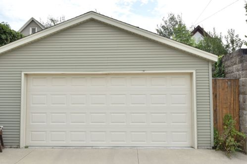 2737 Howell Ave, Milwaukee WI 53207-2013 exterior