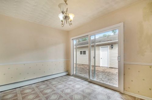 908 Grove St, Mishawaka IN  46545-6054 exterior