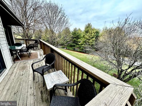 909 Pritchard Pl, Newtown Square PA  19073-3036 exterior