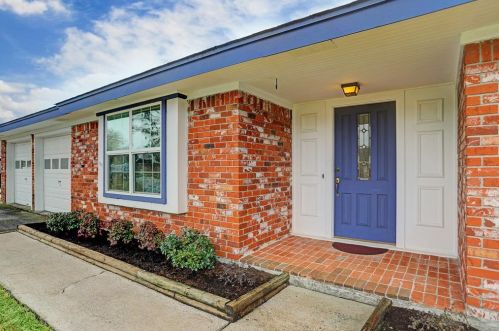 330 Falk Ave, Morgans Point, TX 77571-7040