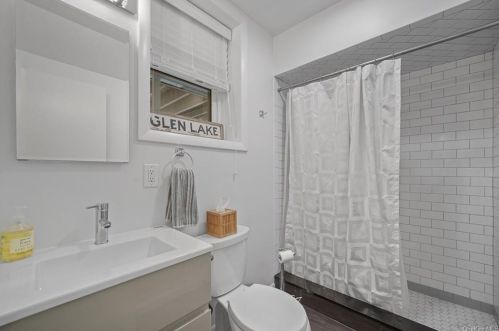 180 Hillair Cir, White Plains NY  10605-4506 exterior