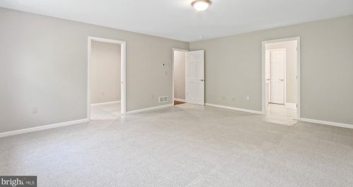 786 Arbor Dr, Red Lion PA  17356-8611 exterior