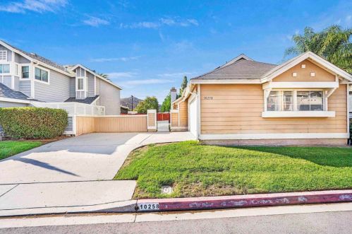 10258 New Bedford Ct, Lakeside CA  92040-2357 exterior