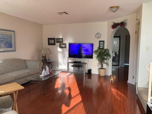 3542 Olds Rd, Oxnard, CA 93033-6884