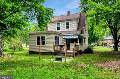 142 Main St, Bowling Green VA  22427-9425 exterior
