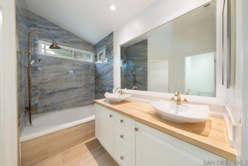 13529 Jadestone Way, San Diego CA  92130-2828 exterior