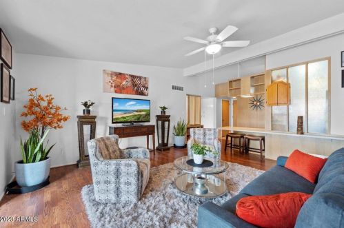 10811 Fairway Ct, Sun City, AZ 85351-4111