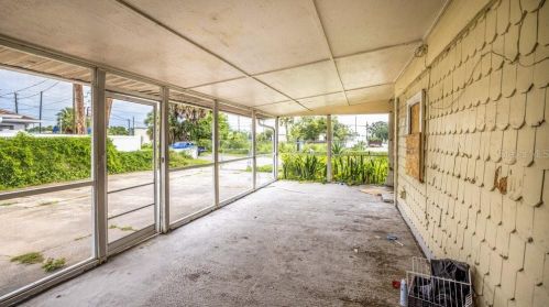 7520 Carolyn Ave, Orlando, FL 32807-8302