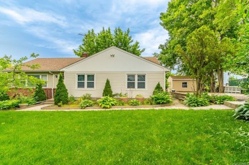 17 Whitney St, Elmsford, NY 10523-3109