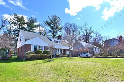 86-65 Marengo St, Jamaica, NY 11423-1326