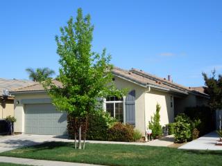 7436 Dayton Ave, Fresno, CA 93737-9265